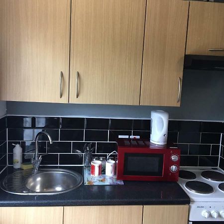Hatfield Save-Money Rooms - 10Over10 For Price! מראה חיצוני תמונה