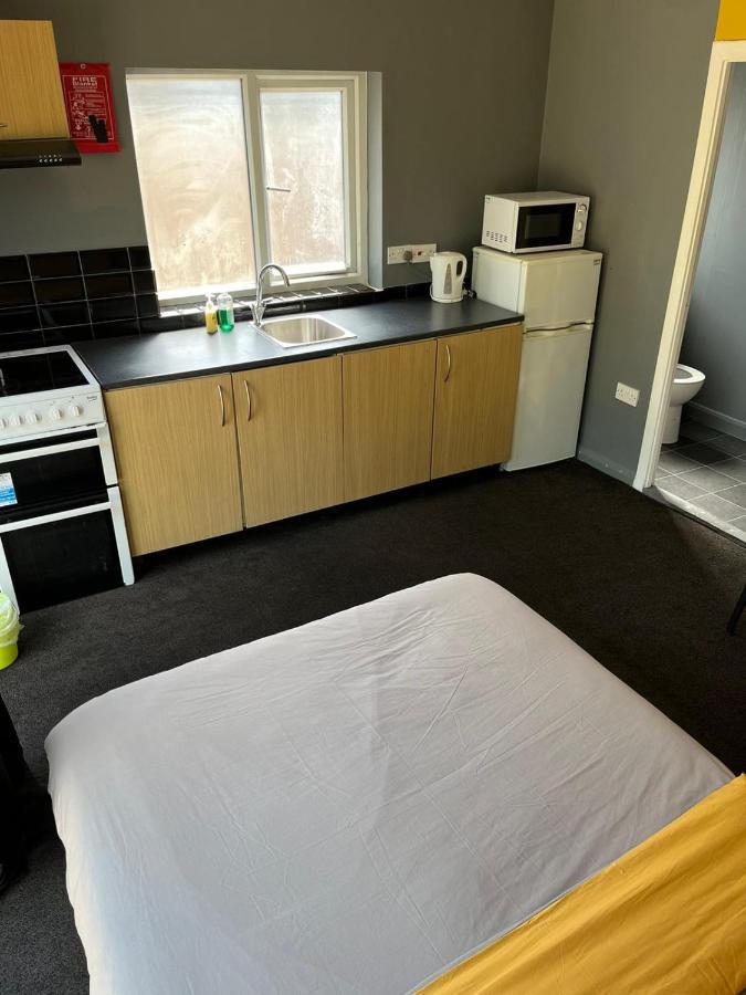 Hatfield Save-Money Rooms - 10Over10 For Price! מראה חיצוני תמונה