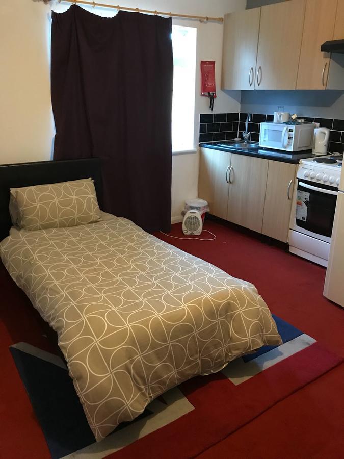 Hatfield Save-Money Rooms - 10Over10 For Price! מראה חיצוני תמונה