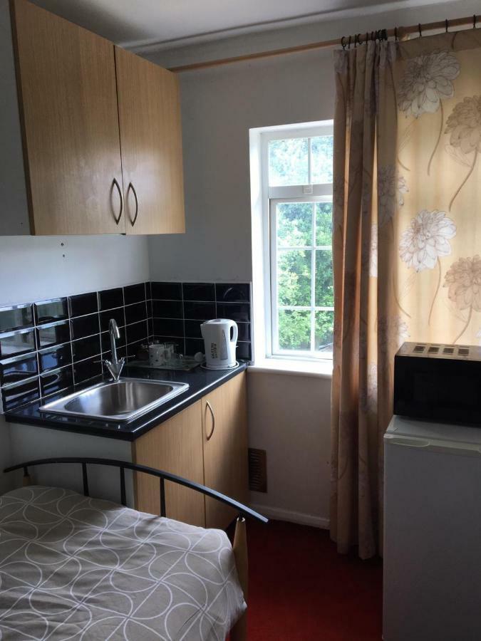 Hatfield Save-Money Rooms - 10Over10 For Price! מראה חיצוני תמונה