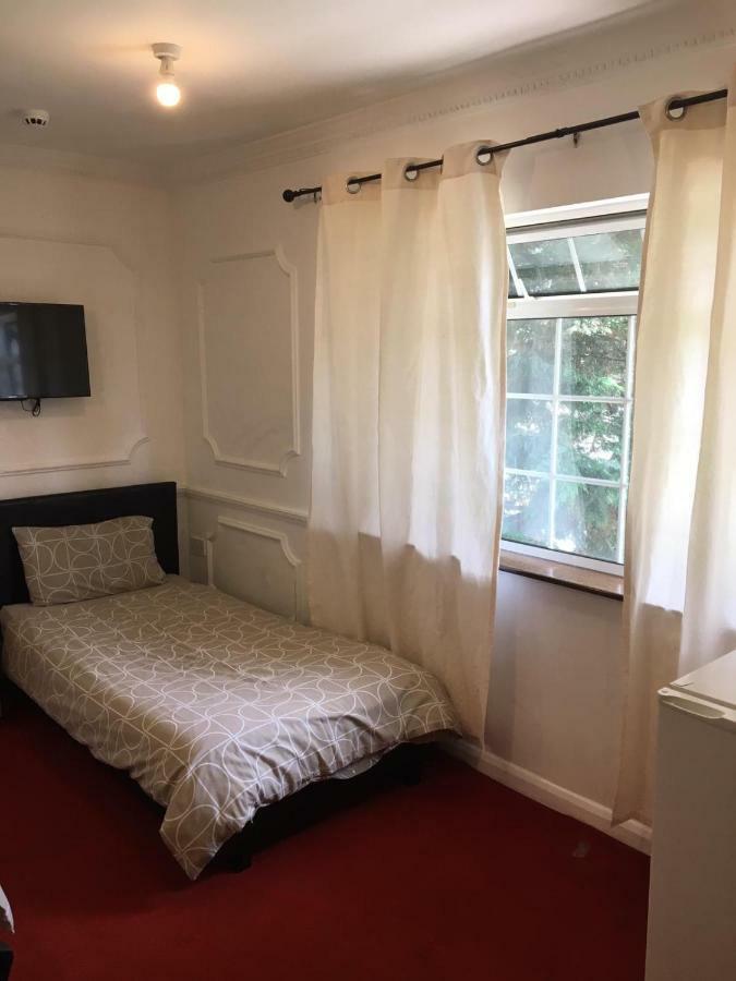 Hatfield Save-Money Rooms - 10Over10 For Price! מראה חיצוני תמונה